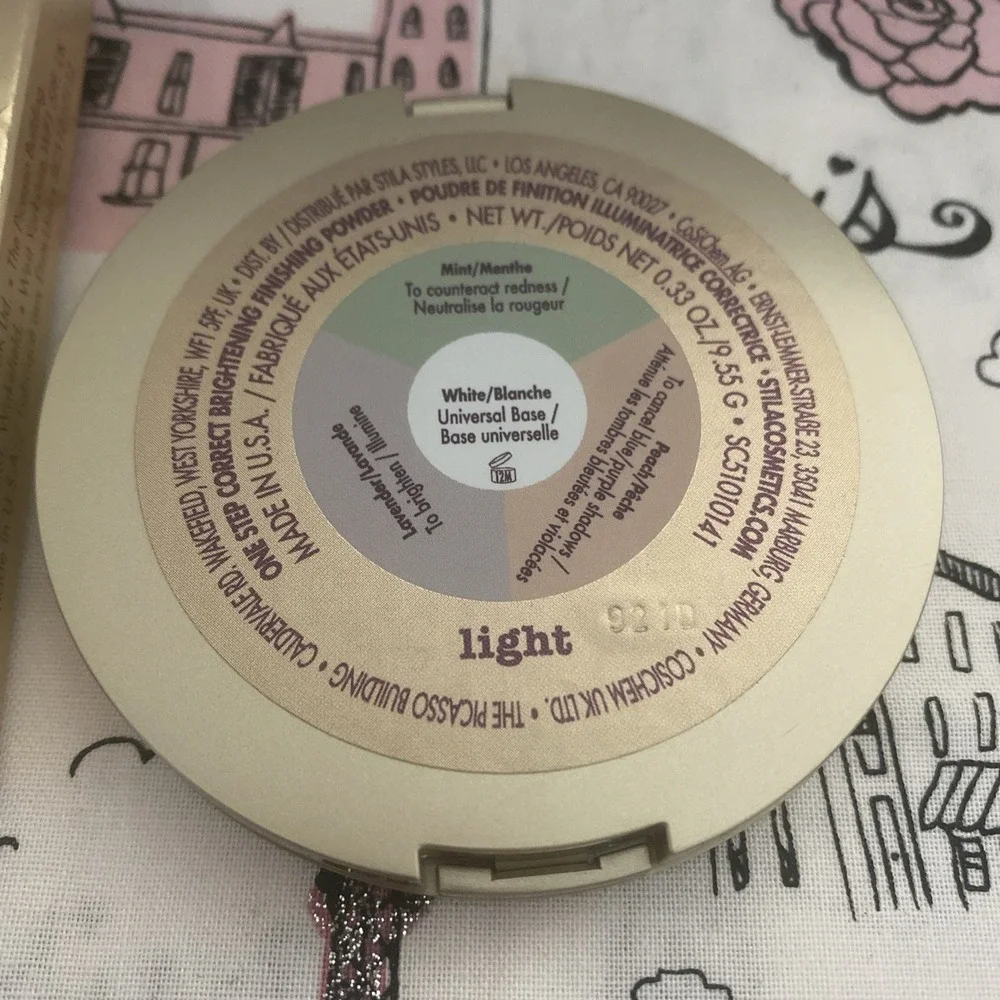Stila - One Step Correct Brightening Finishing Powder - LIGHT - New‎ In Box
